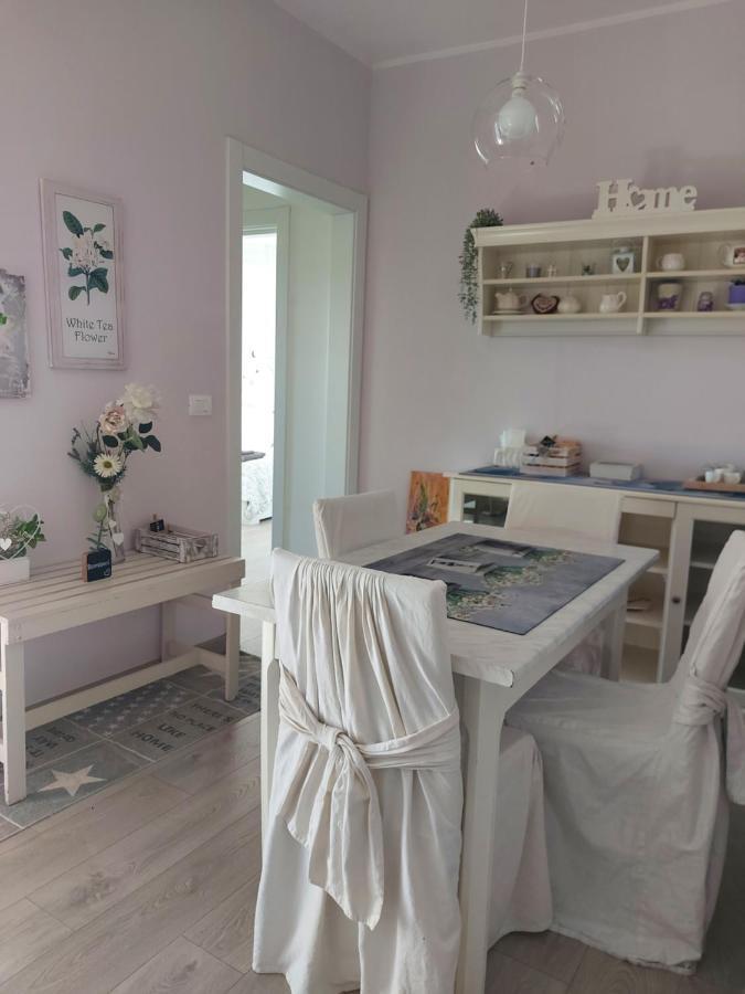 La Pineta - Delightful Small Apartment Near The City Center 拉奎拉 外观 照片