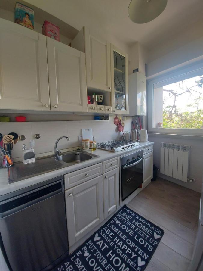 La Pineta - Delightful Small Apartment Near The City Center 拉奎拉 外观 照片